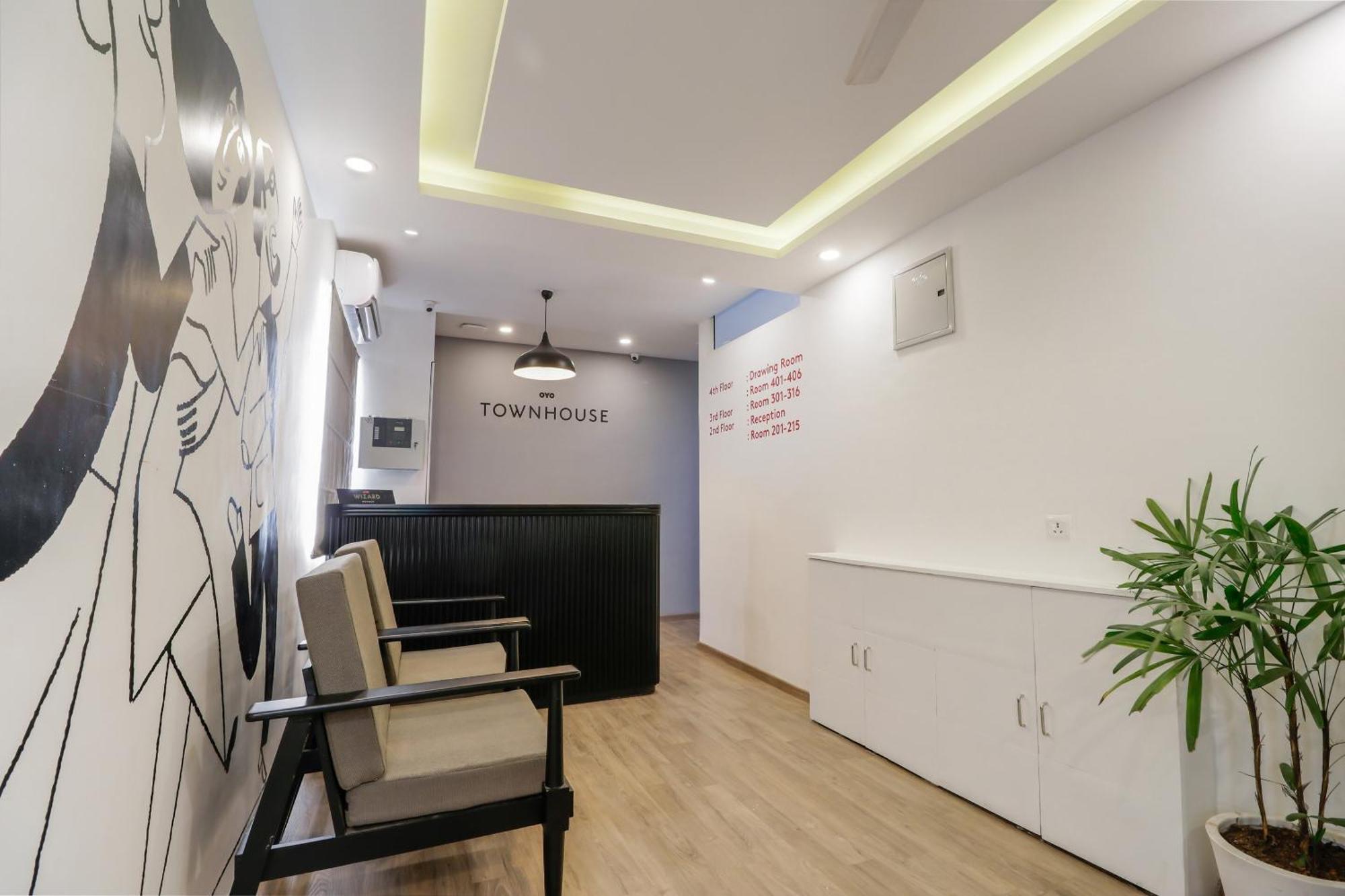 Super Townhouse The Landmark インドール エクステリア 写真
